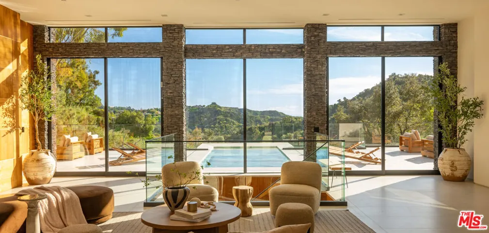 12752 Mulholland Drive, Beverly Hills, California 90210
