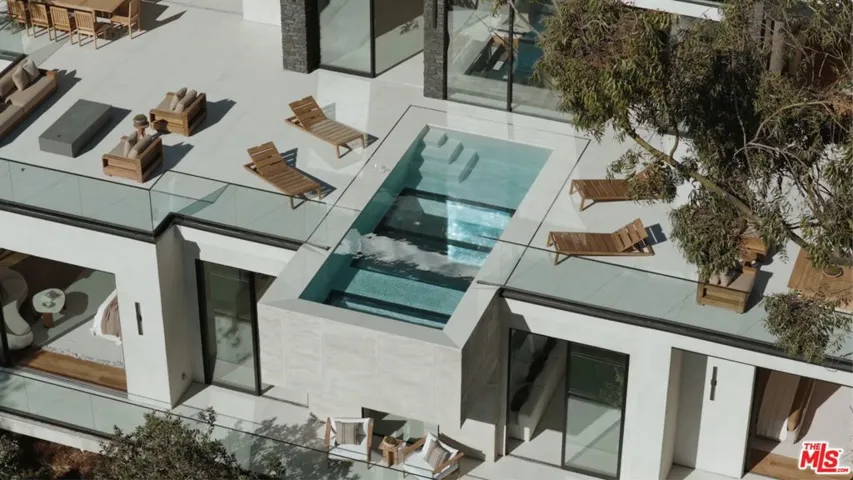 12752 Mulholland Drive, Beverly Hills, California 90210