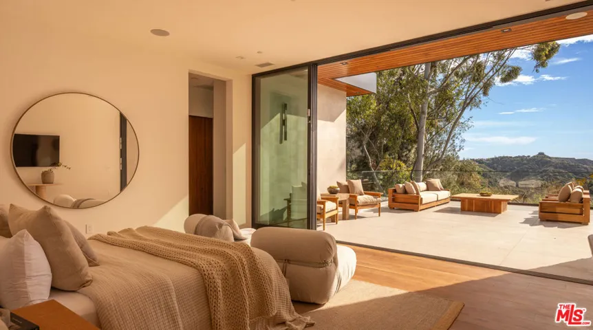 12752 Mulholland Drive, Beverly Hills, California 90210