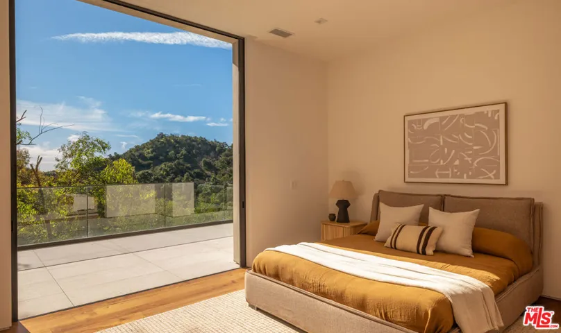12752 Mulholland Drive, Beverly Hills, California 90210