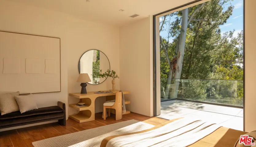 12752 Mulholland Drive, Beverly Hills, California 90210