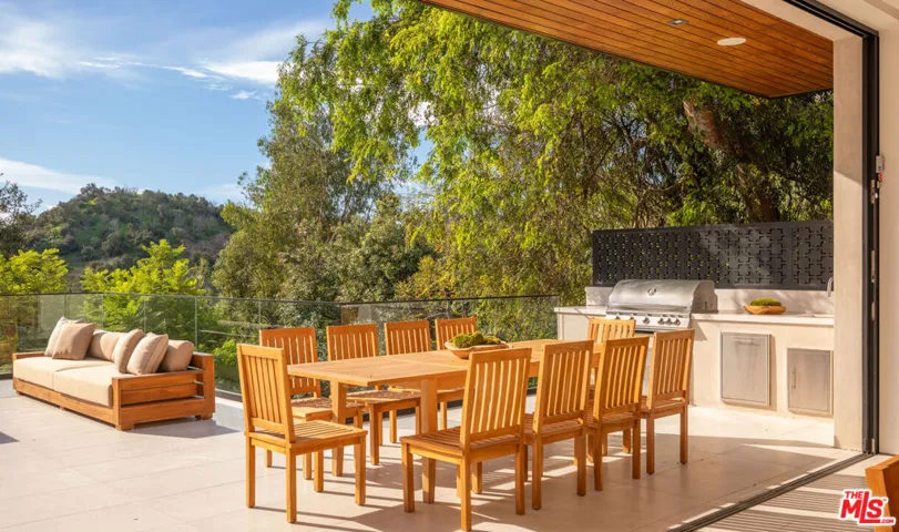 12752 Mulholland Drive, Beverly Hills, California 90210
