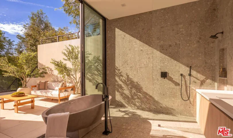 12752 Mulholland Drive, Beverly Hills, California 90210