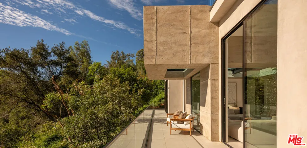 12752 Mulholland Drive, Beverly Hills, California 90210
