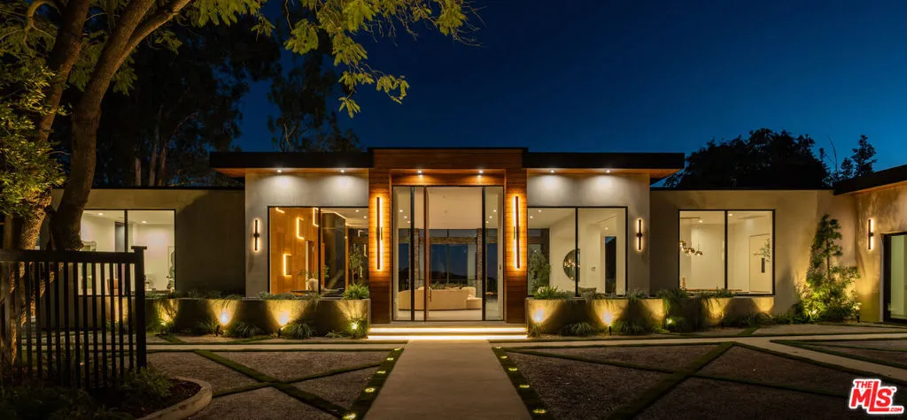 12752 Mulholland Drive, Beverly Hills, California 90210
