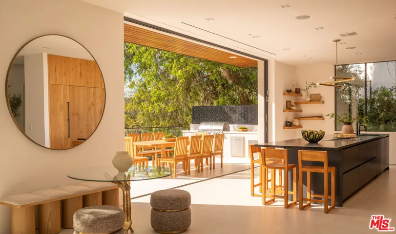 12752 Mulholland Drive, Beverly Hills, California 90210