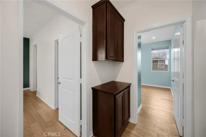 3rd Floor - Linen Cabinets