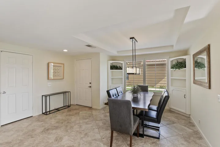 09-Dining Area