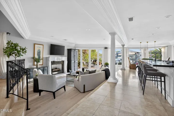 135-web-or-mls-UpmarketMedia-952Pen-006