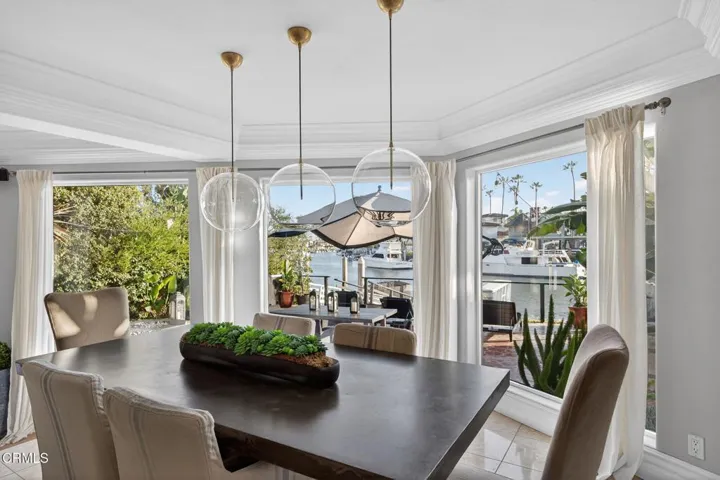 136-web-or-mls-UpmarketMedia-952Pen-009