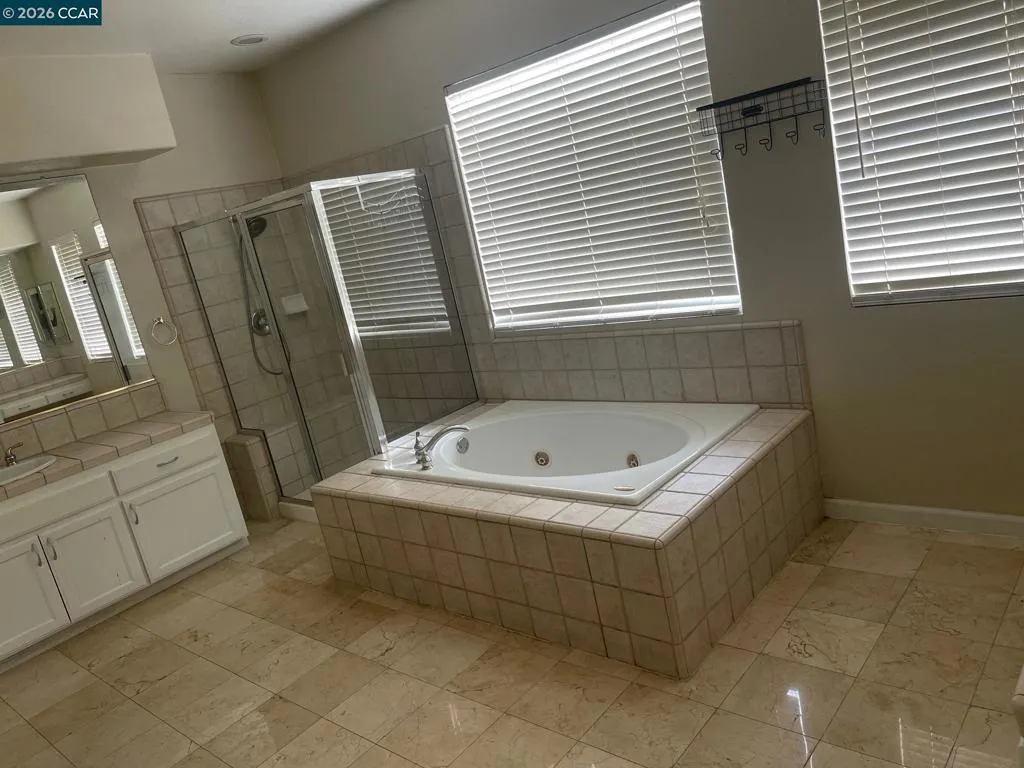 2096 Goldpine Way, Antioch, California 94509 home-pic-11