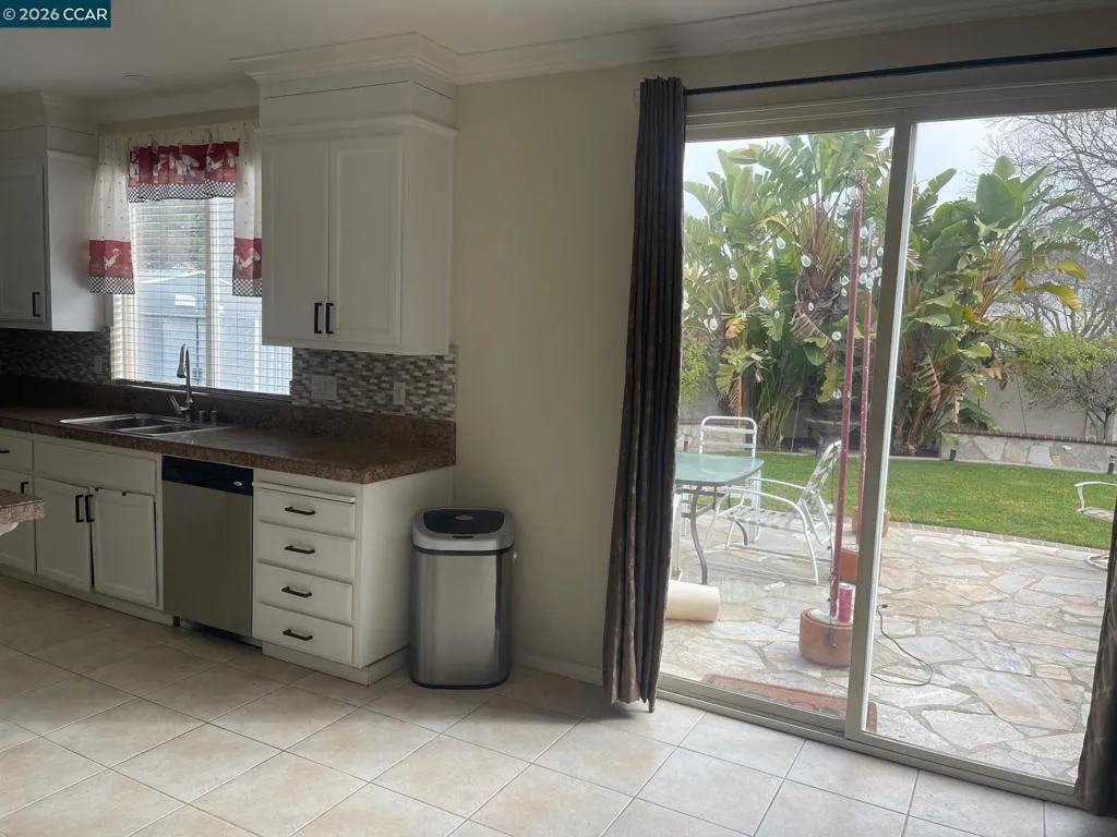 2096 Goldpine Way, Antioch, California 94509 home-pic-14