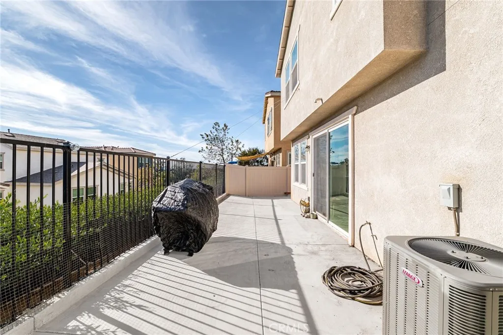 7404 Hawkeye Ridge Road, Jurupa Valley, California 92509 home-pic-34