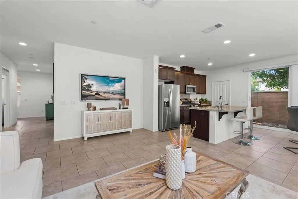 14375 Penn Foster, Chino, California 91710 home-pic-12