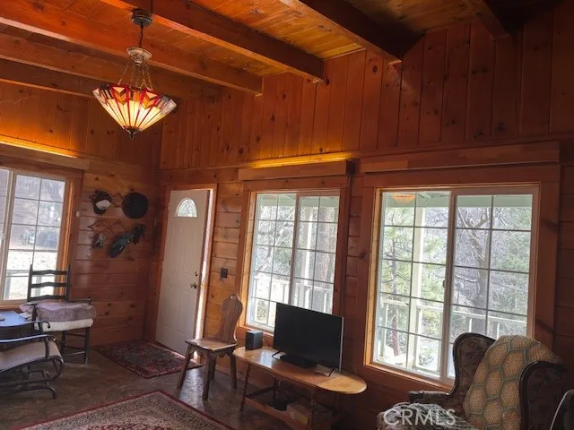 33058 Juniper Lane, Green Valley Lake, California 92341 home-pic-7