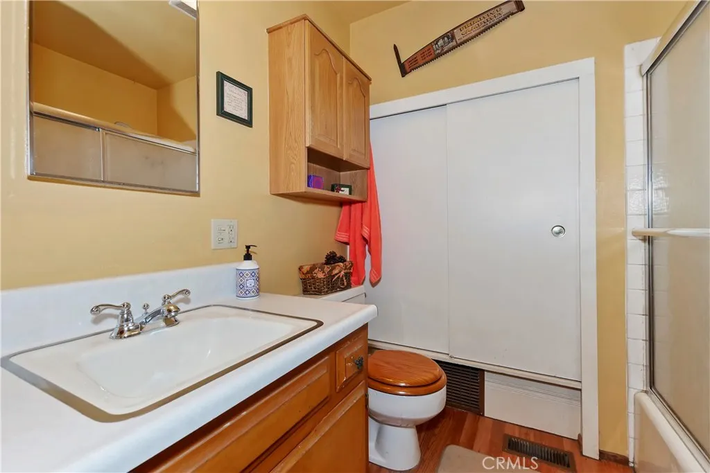 24194 Zurich, Crestline, California 92325 home-pic-35