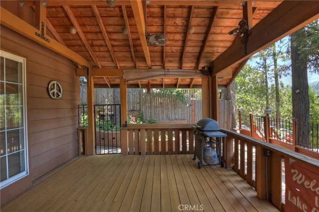 24194 Zurich, Crestline, California 92325 home-pic-20