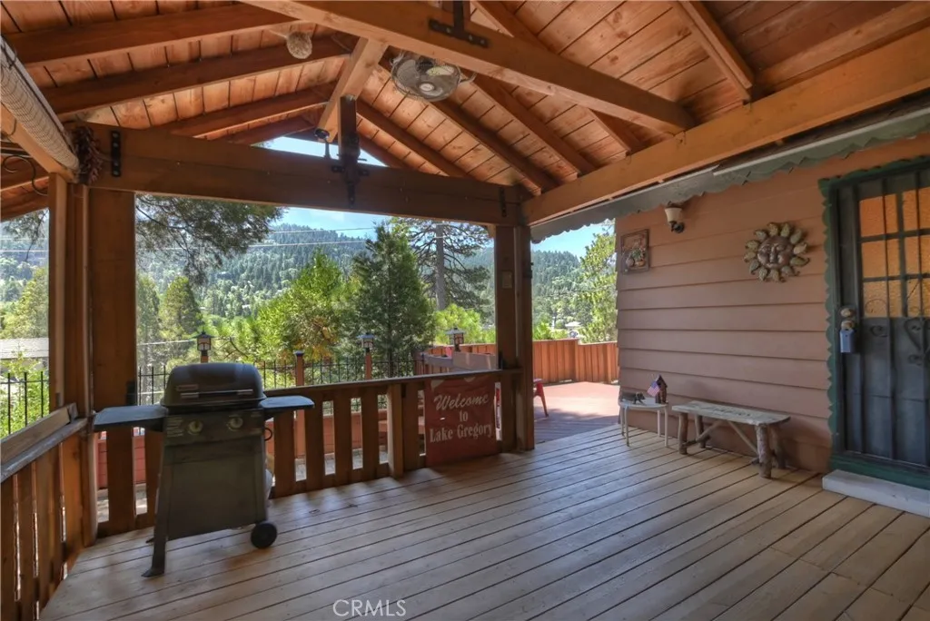 24194 Zurich, Crestline, California 92325 home-pic-19