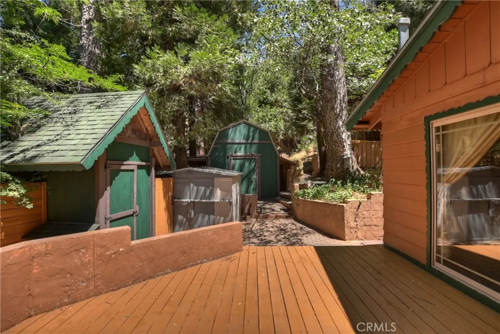 24194 Zurich, Crestline, California 92325 home-pic-12