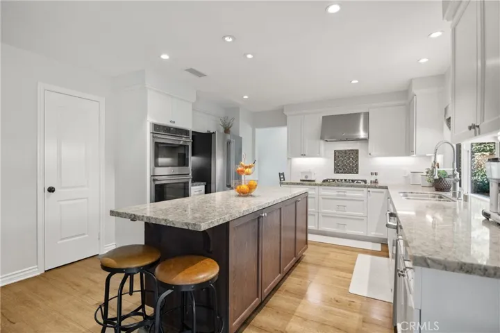 3793 Calle Linda Vista, Newbury Park, California 91320