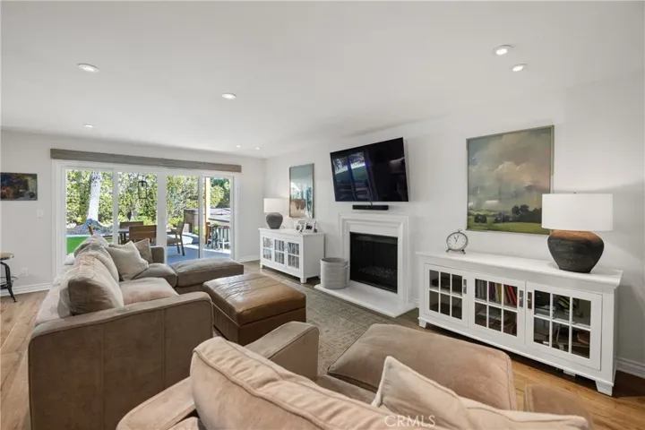 3793 Calle Linda Vista, Newbury Park, California 91320