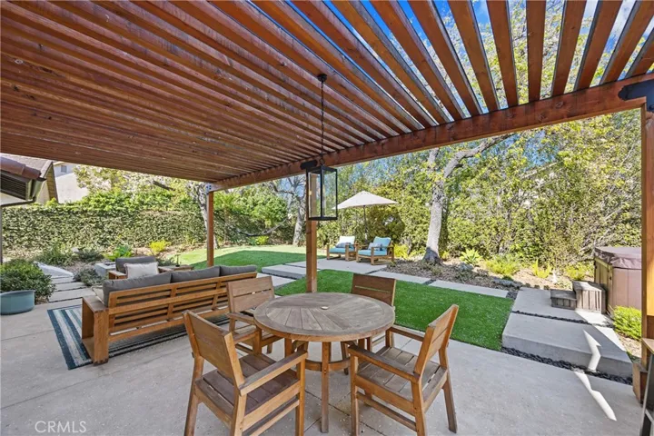 3793 Calle Linda Vista, Newbury Park, California 91320
