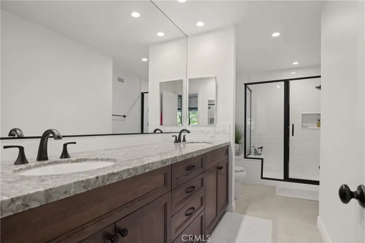 3793 Calle Linda Vista, Newbury Park, California 91320