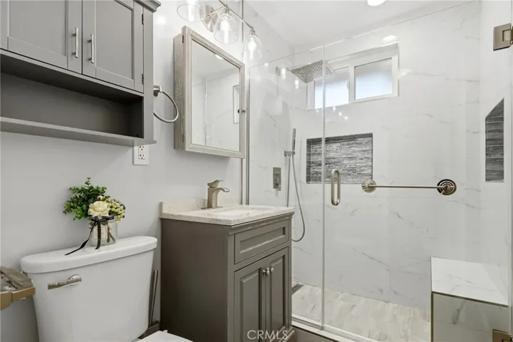 Hall Bath 2