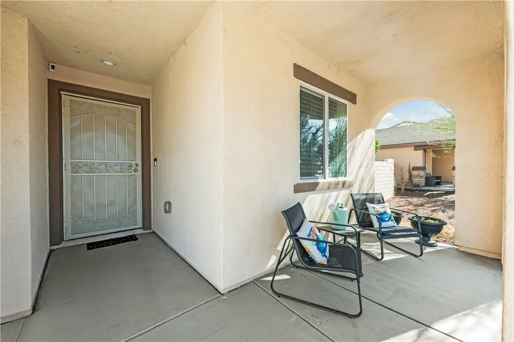 29382 Marblewood Court, Winchester, California 92596 home-pic-10