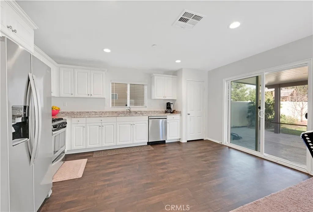 29382 Marblewood Court, Winchester, California 92596 home-pic-12