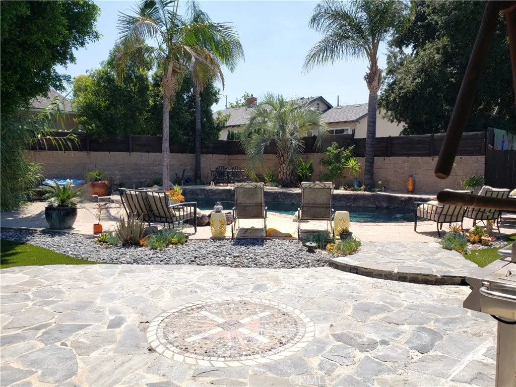 8110 Brownstone Street, Sunland, California 91040 home-pic-14