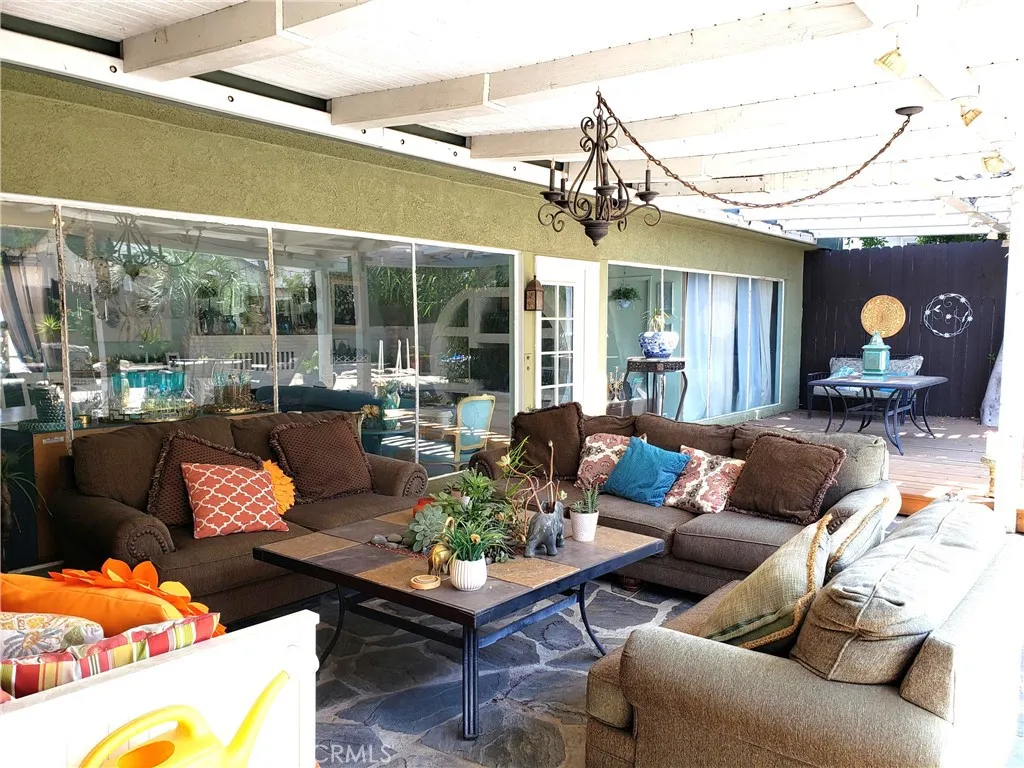 8110 Brownstone Street, Sunland, California 91040 home-pic-13