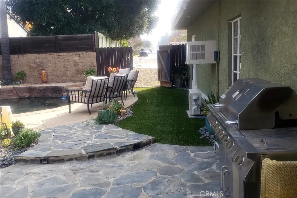 8110 Brownstone Street, Sunland, California 91040 home-pic-20