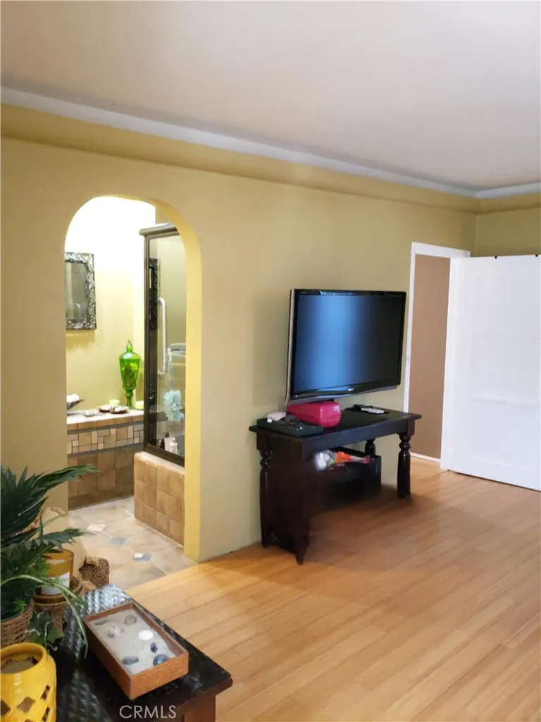 8110 Brownstone Street, Sunland, California 91040 home-pic-28