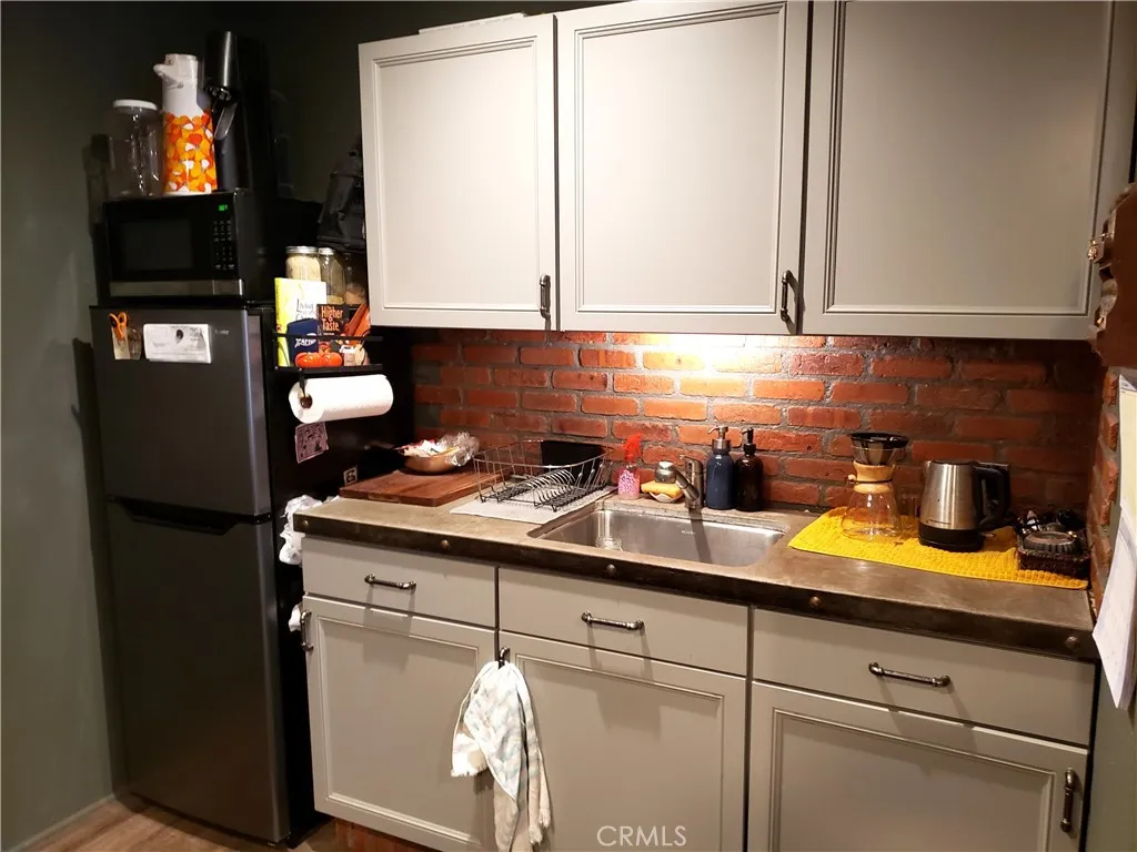 8110 Brownstone Street, Sunland, California 91040 home-pic-36