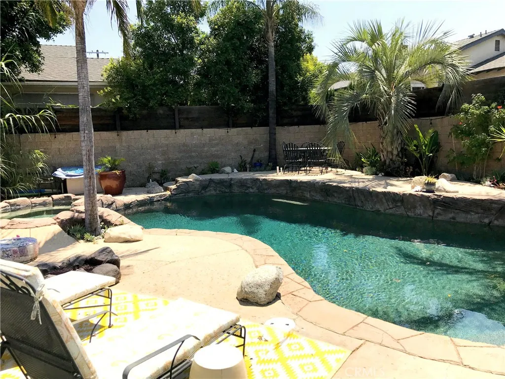 8110 Brownstone Street, Sunland, California 91040 home-pic-19