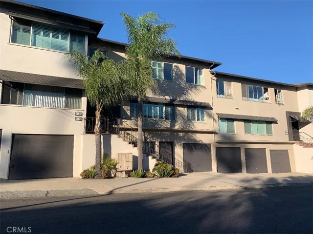 8 unit condo building in the Heart of Belmont Heights!