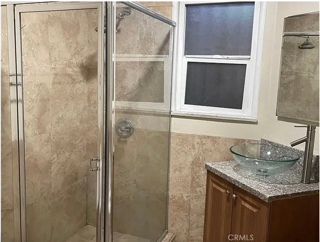 644 E 88th, Los Angeles, California 90002 home-pic-12