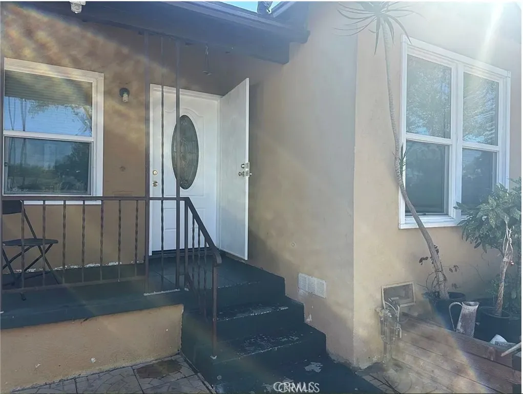 644 E 88th, Los Angeles, California 90002 home-pic-4