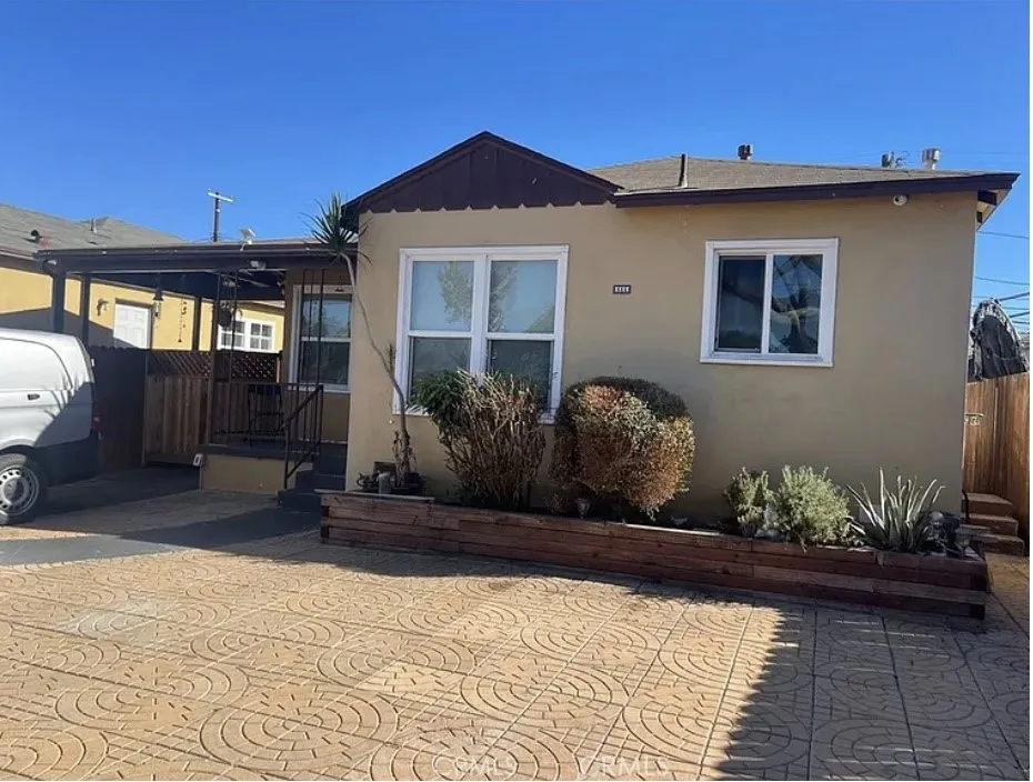 644 E 88th, Los Angeles, California 90002 home-pic-3