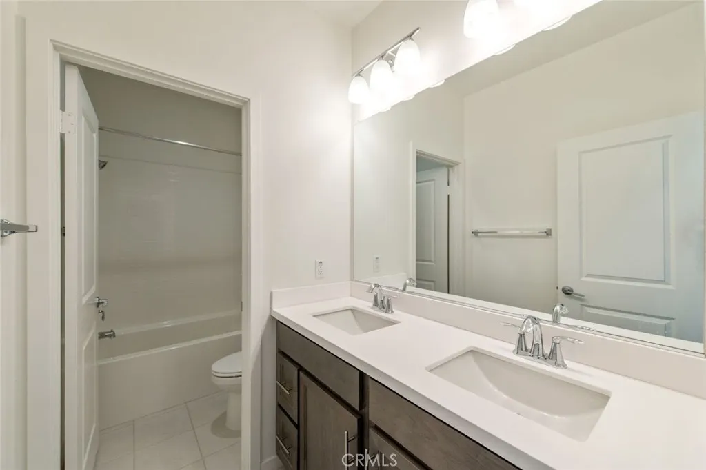 2838 E Clementine, Ontario, California 91762 home-pic-23