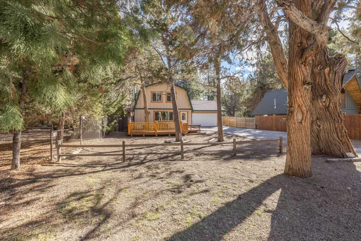 Exterior2-3829