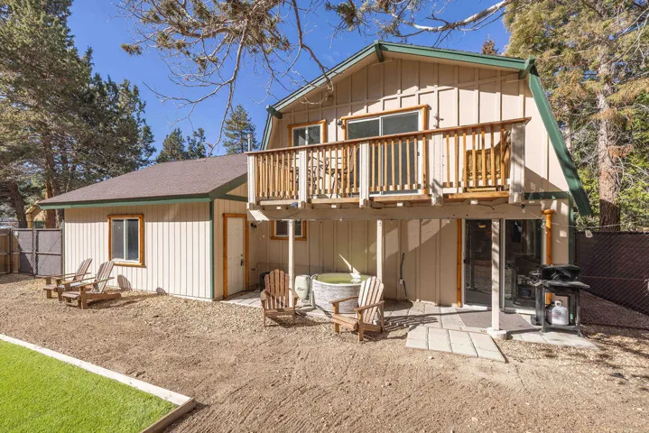 Backyard5-3842