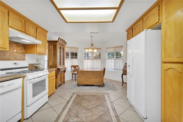 13287 Sea Gull Drive, Victorville, California 92395