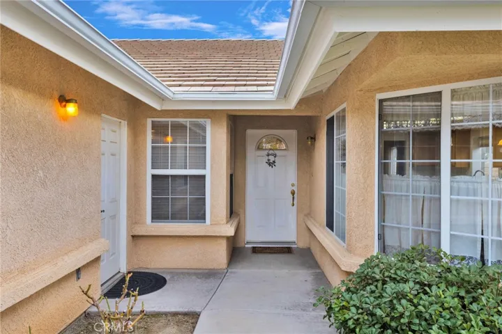 13287 Sea Gull Drive, Victorville, California 92395