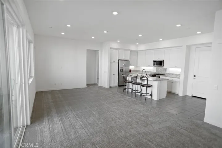 27410 N Merlin 205, Valencia, California 91381