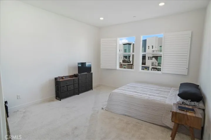 27410 N Merlin 205, Valencia, California 91381