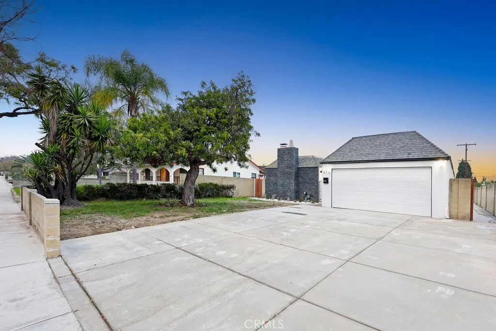 916 N West, Anaheim, California 92801 home-pic-27