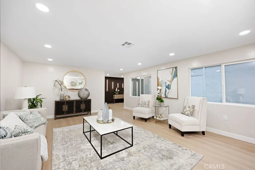 916 N West, Anaheim, California 92801 home-pic-6