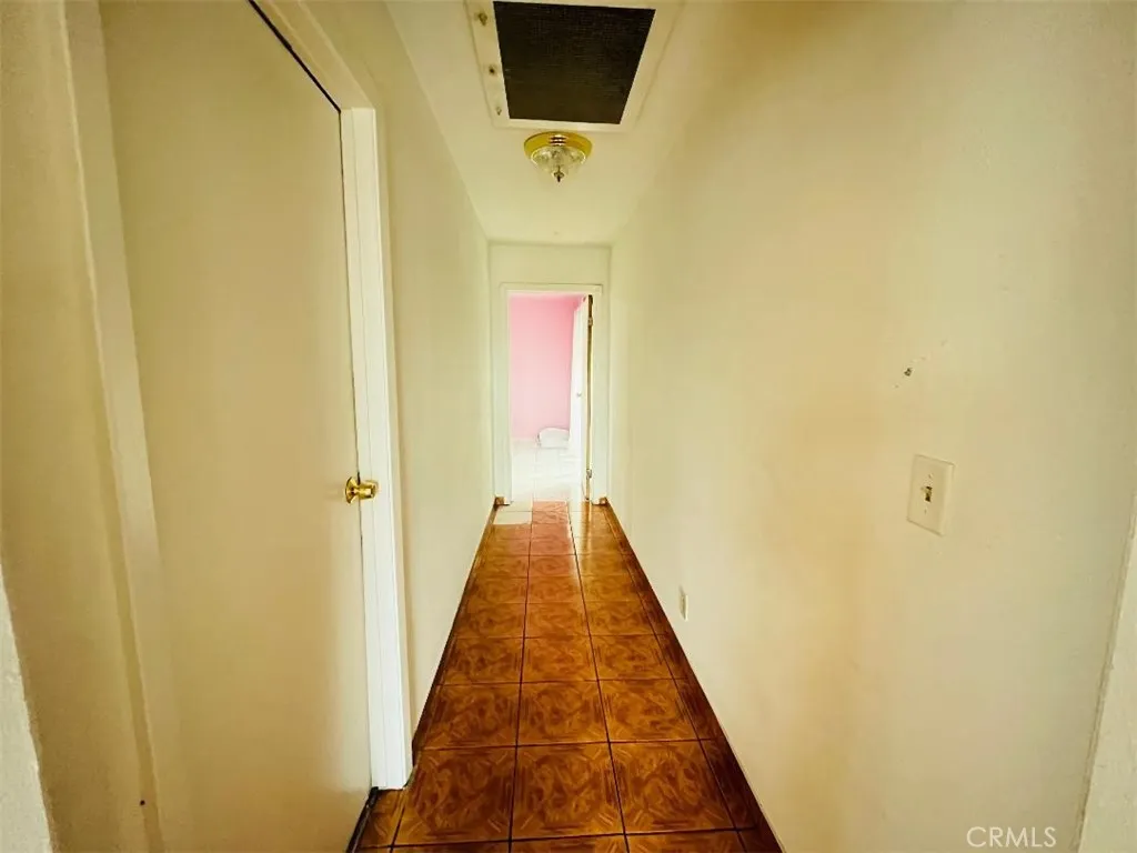12022 207th, Lakewood, California 90715 home-pic-7